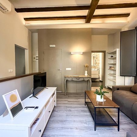 Old Town Duplex With Character Apartman Girona Kültér fotó