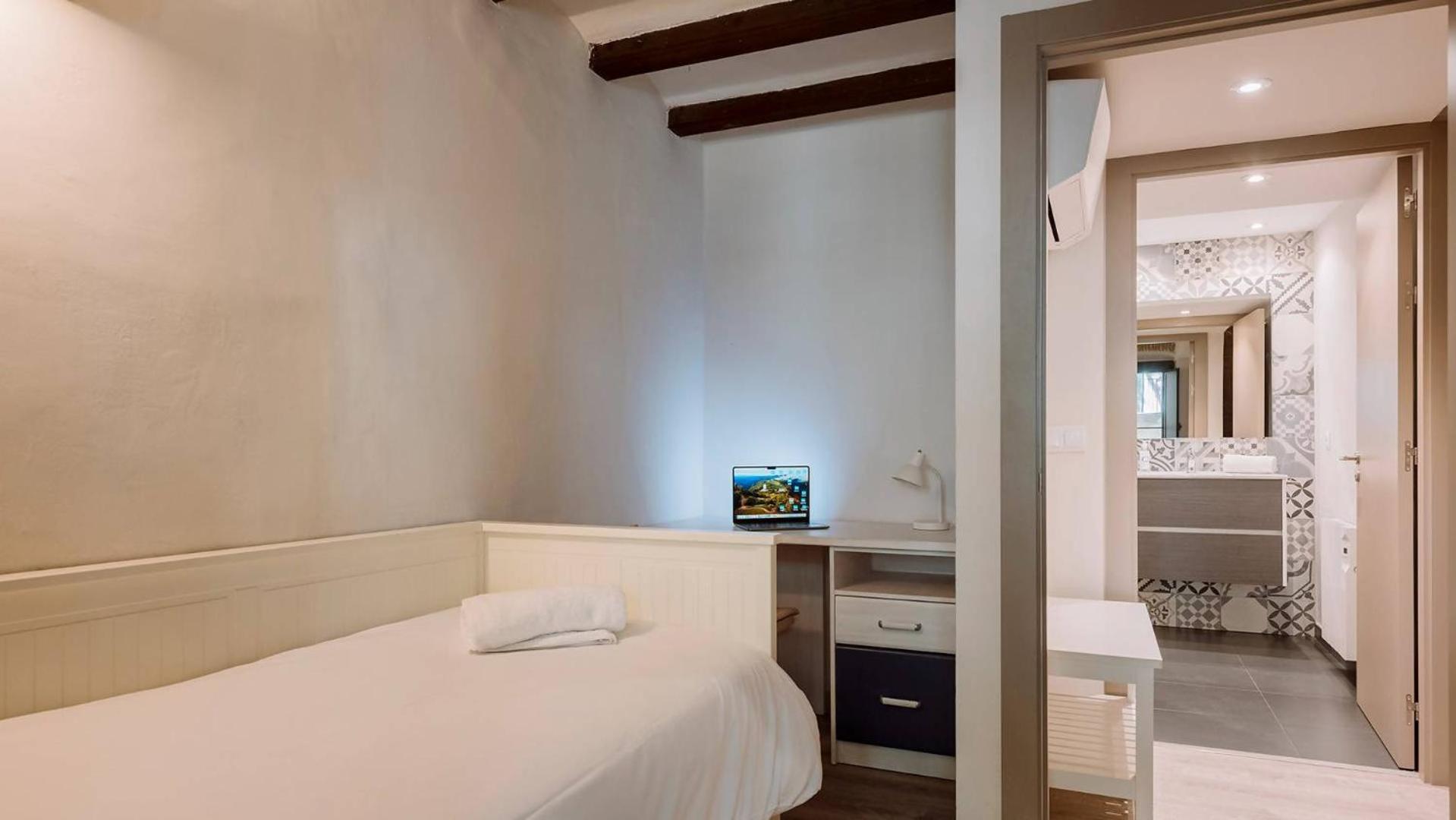 Old Town Duplex With Character Apartman Girona Kültér fotó
